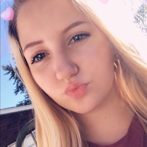 Meet your Posher, Kloe